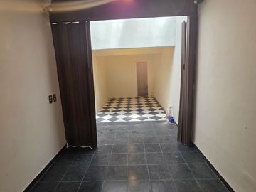 CASA HABITACIÓN EN VENTA EN: Genaro Vega Salazar No. 2518 Col. Heliodoro Hernández Loza, Guadalajara, Jal.