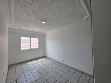 CASA HABITACIÓN EN VENTA EN: Genaro Vega Salazar No. 2518 Col. Heliodoro Hernández Loza, Guadalajara, Jal.