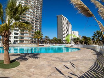 Hermoso departamento amoblado, primera línea playa La Herradura, 3D y 2B. Coquimbo. 5.060 UF