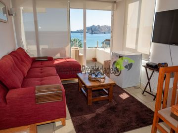 Hermoso departamento amoblado, primera línea playa La Herradura, 3D y 2B. Coquimbo. 5.060 UF