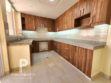 Casas en venta en La Armenia Valle de los Chillos 3 dormitorios 1 estudio 2 parqueaderos POR ESTRENAR