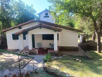 Chalet en zona tranquila cercana al centro.
