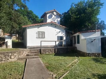 Chalet en zona tranquila cercana al centro.