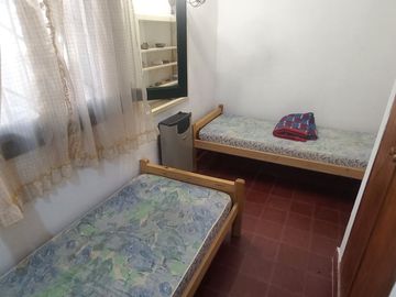 Chalet en zona tranquila cercana al centro.