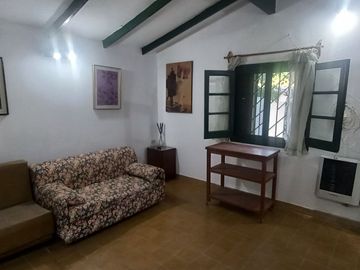 Chalet en zona tranquila cercana al centro.