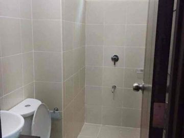 AFFORDABLE 1BEDROOM CONDO IN MAKATI SAN LORENZO PLACE PET FRIENDLY NEAR PASAY MOA AIRPORT