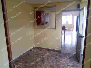 Venta de casa pequeña en conjunto cerrado El Milagro