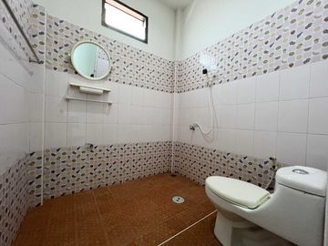 Semi-Detached House for Sale King’s Villa Village, 31.40 Sq. Wah, Near Suratthani Rajabhat University