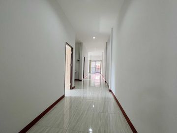Semi-Detached House for Sale King’s Villa Village, 31.40 Sq. Wah, Near Suratthani Rajabhat University