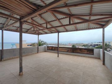 casa con piscina de venta en crucita manabi ar