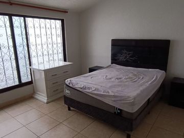 Casa de 1 nivel en renta, Col Los Tulipanes, CUernavaca Morelos.