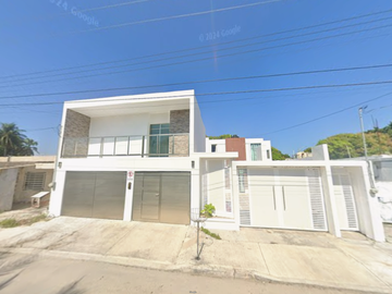 Casa en Avenida Ignacio Zaragoza, Centro, Chetumal, Quintana Roo NO CREDITOS