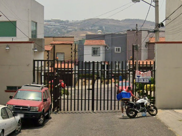AF VENTA DE CASA DE RECUPERACION HIPOTECARIA EN LOMAS LINDAS, ATIZAPAN DE ZARAGOZA, ESTADO DE MEXICO.