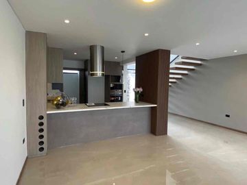 CASA POR ESTRENAR CON CRÉDITO VIP ( A 5 min PARQUE CIUDAD BLANCA )
