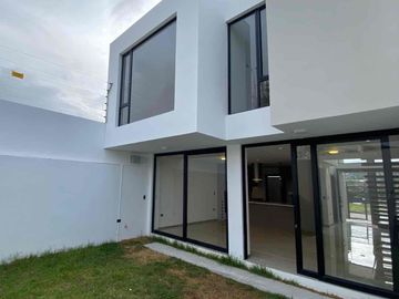 CASA POR ESTRENAR CON CRÉDITO VIP ( A 5 min PARQUE CIUDAD BLANCA )