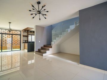 Casa de 2 recámaras en venta en Zimalta coto latemar