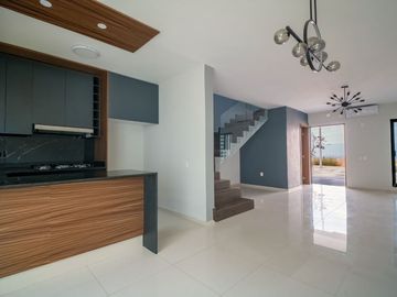 Casa de 2 recámaras en venta en Zimalta coto latemar