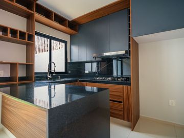 Casa de 2 recámaras en venta en Zimalta coto latemar