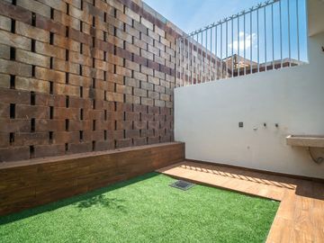 Casa de 2 recámaras en venta en Zimalta coto latemar