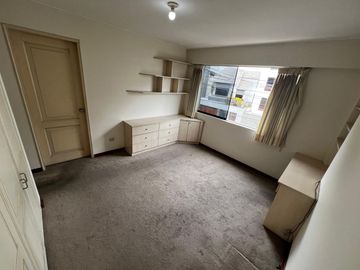 VENTA DEPARTAMENTO CALLE  MONTE FLOR