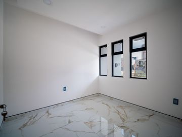 Casa de 4 recámaras en venta en valle imperial coto castaño
