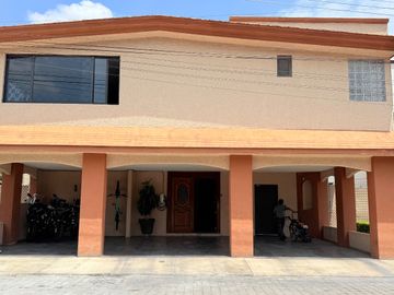 Casa en Venta Remodelada en Fraccionamiento Cipreses Puebla