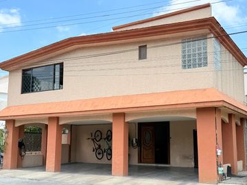 Casa en Venta Remodelada en Fraccionamiento Cipreses Puebla
