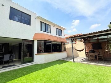 Casa en Venta Remodelada en Fraccionamiento Cipreses Puebla