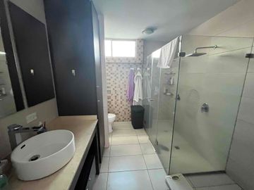 Cumbaya cerca USF  vendo casa dentro de conjunto Residencial