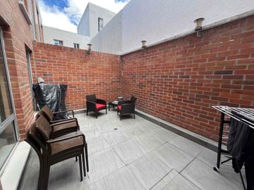 Cumbaya cerca USF  vendo casa dentro de conjunto Residencial