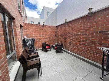 Cumbaya cerca USF  vendo casa dentro de conjunto Residencial