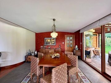 CASA DE 4 HABITACIONES CON JARDIN - EN VENTA - TANDA
