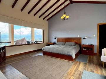 CASA DE 4 HABITACIONES CON JARDIN - EN VENTA - TANDA