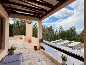 CASA DE 4 HABITACIONES CON JARDIN - EN VENTA - TANDA
