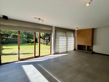 CASA DE 4 HABITACIONES CON JARDIN - EN VENTA - TANDA