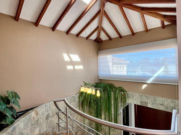 CASA DE 4 HABITACIONES CON JARDIN - EN VENTA - TANDA