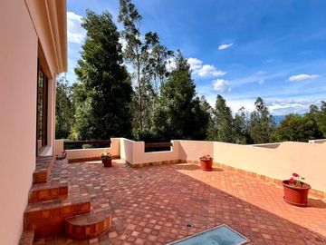 CASA DE 4 HABITACIONES CON JARDIN - EN VENTA - TANDA