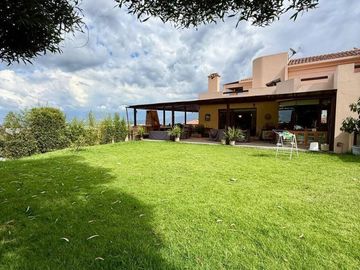 CASA DE 4 HABITACIONES CON JARDIN - EN VENTA - TANDA