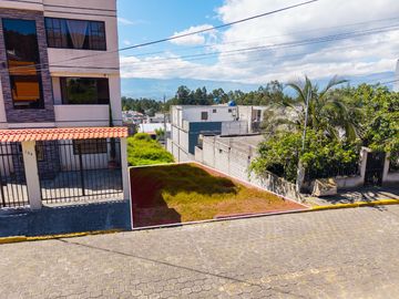 En Venta Terreno 144 m² Sector Conocoto Urbanizacion El Manantial