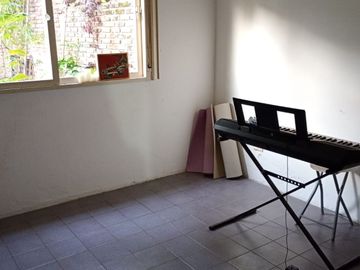 Castelar Norte - Venta - Chalet 7 Ambientes