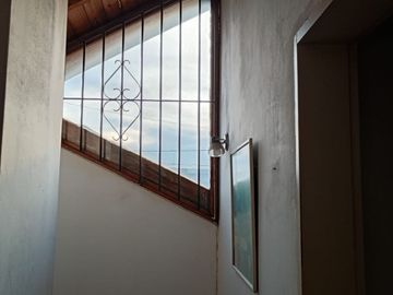 Castelar Norte - Venta - Chalet 7 Ambientes