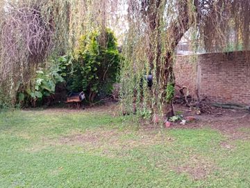 Castelar Norte - Venta - Chalet 7 Ambientes