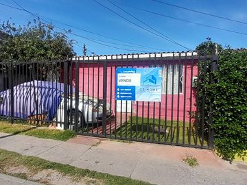 Venta casa 2 dormitorios, 1 Baño, cercana Aeropuerto La Florida, casa regularizada