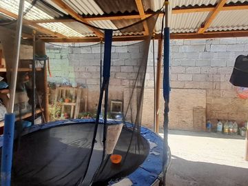 Venta casa 2 dormitorios, 1 Baño, cercana Aeropuerto La Florida, casa regularizada