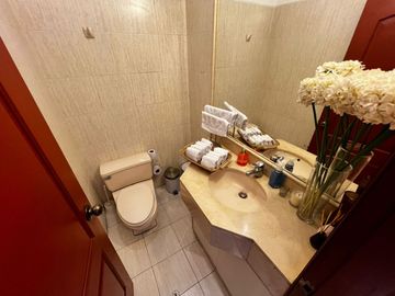 VENTA DEPARTAMENTO EN AV. LA FLORESTA CHACARILLA