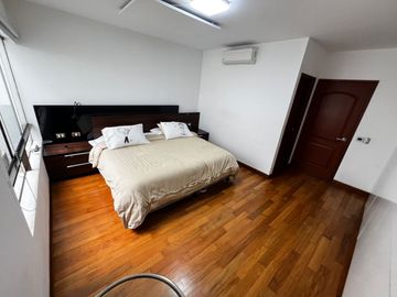 VENTA DEPARTAMENTO EN AV. LA FLORESTA CHACARILLA
