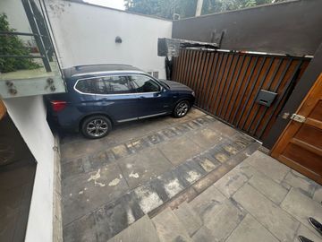 VENTA DEPARTAMENTO EN AV. LA FLORESTA CHACARILLA