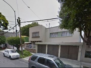 PRECIOSA CASA EN VENTA DE RECUPERACION BANCARIA EN NARVARTE PONIENTE, BENITO JUAREZ, CDMX.