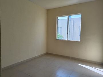 CASA EN VENTA UBICADA EN FRACCIONAMIETO REAL VIZCAYA, TECAMAC. ¡LISTA PARA HABITAR, SE ACEPTAN CREDITOS!