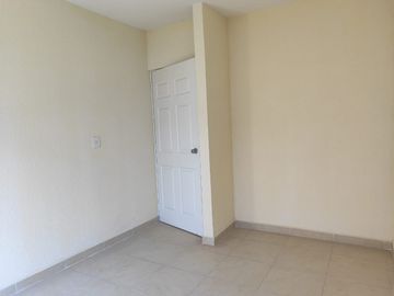 CASA EN VENTA UBICADA EN FRACCIONAMIETO REAL VIZCAYA, TECAMAC. ¡LISTA PARA HABITAR, SE ACEPTAN CREDITOS!